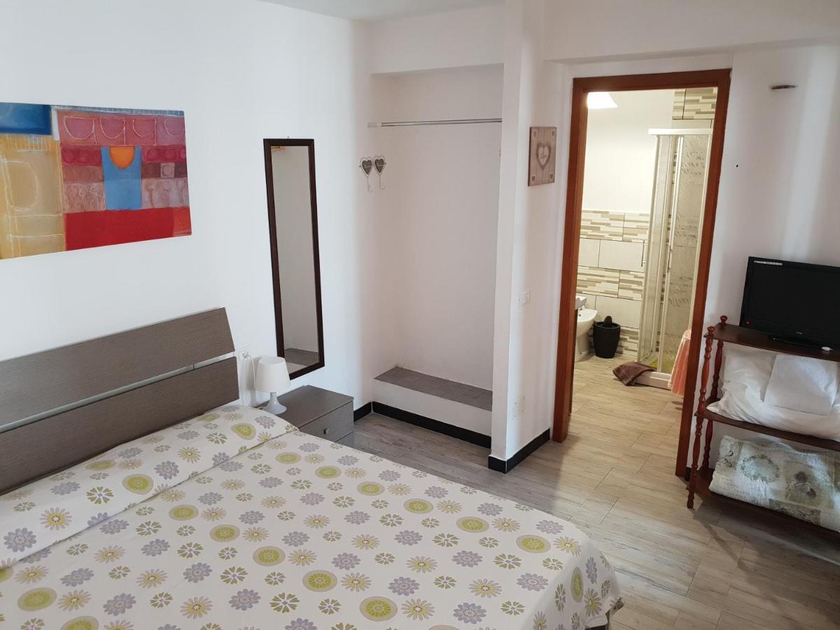 Casa Vacanze L'Agrifoglio Acomodação com café da manhã Magliolo Exterior foto