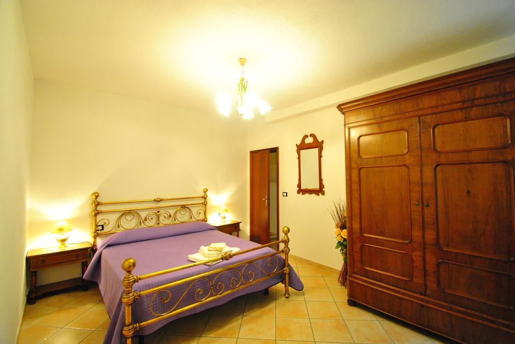 Casa Vacanze L'Agrifoglio Acomodação com café da manhã Magliolo Quarto foto
